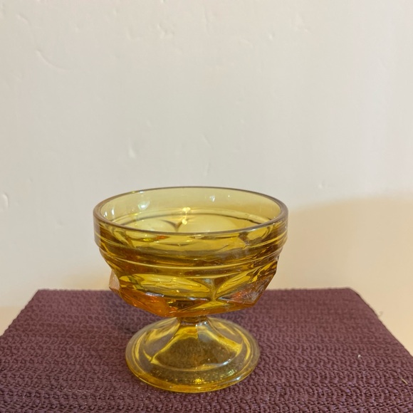 Anchor Hocking Other - VINTAGE ANCHOR HOCKING FAIRFIELD AMBER GLASS DESERT DISH PREOWNED‎